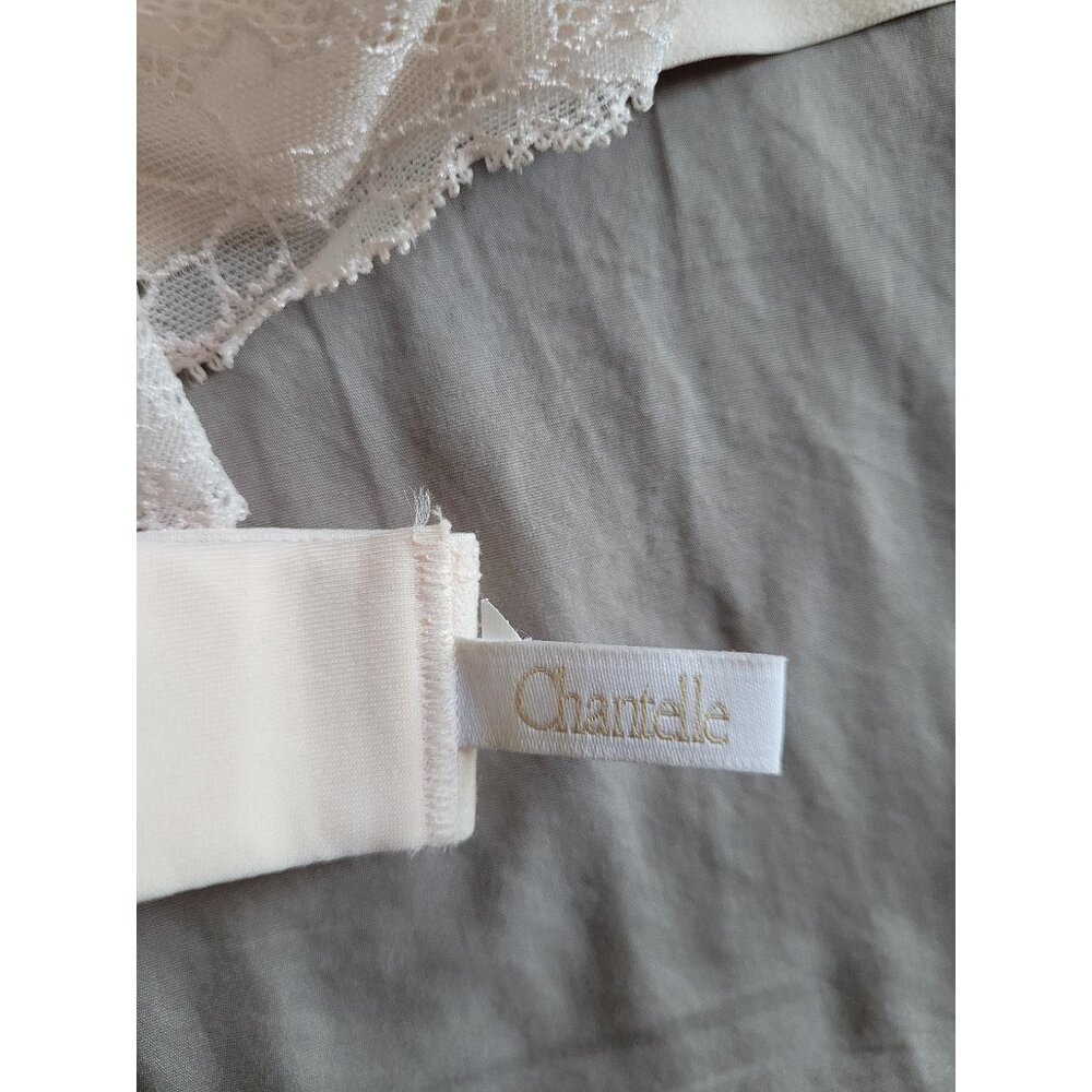 Chantelle Everyday Lace Racerback Wireless Bralette in Light Pink - Picture 6 of 7